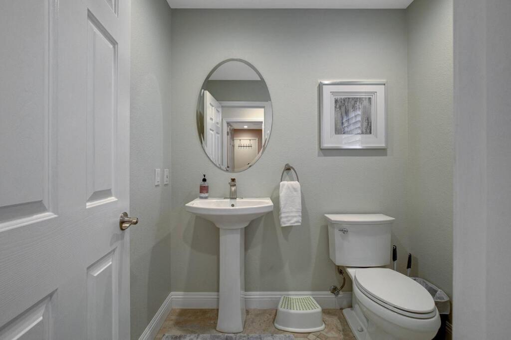 فيلا Beautiful 5Br W/King Beds, Pool & Hot Tub, Games لاس فيغاس المظهر الخارجي الصورة