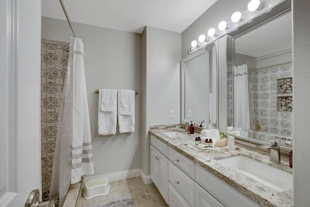 فيلا Beautiful 5Br W/King Beds, Pool & Hot Tub, Games لاس فيغاس المظهر الخارجي الصورة